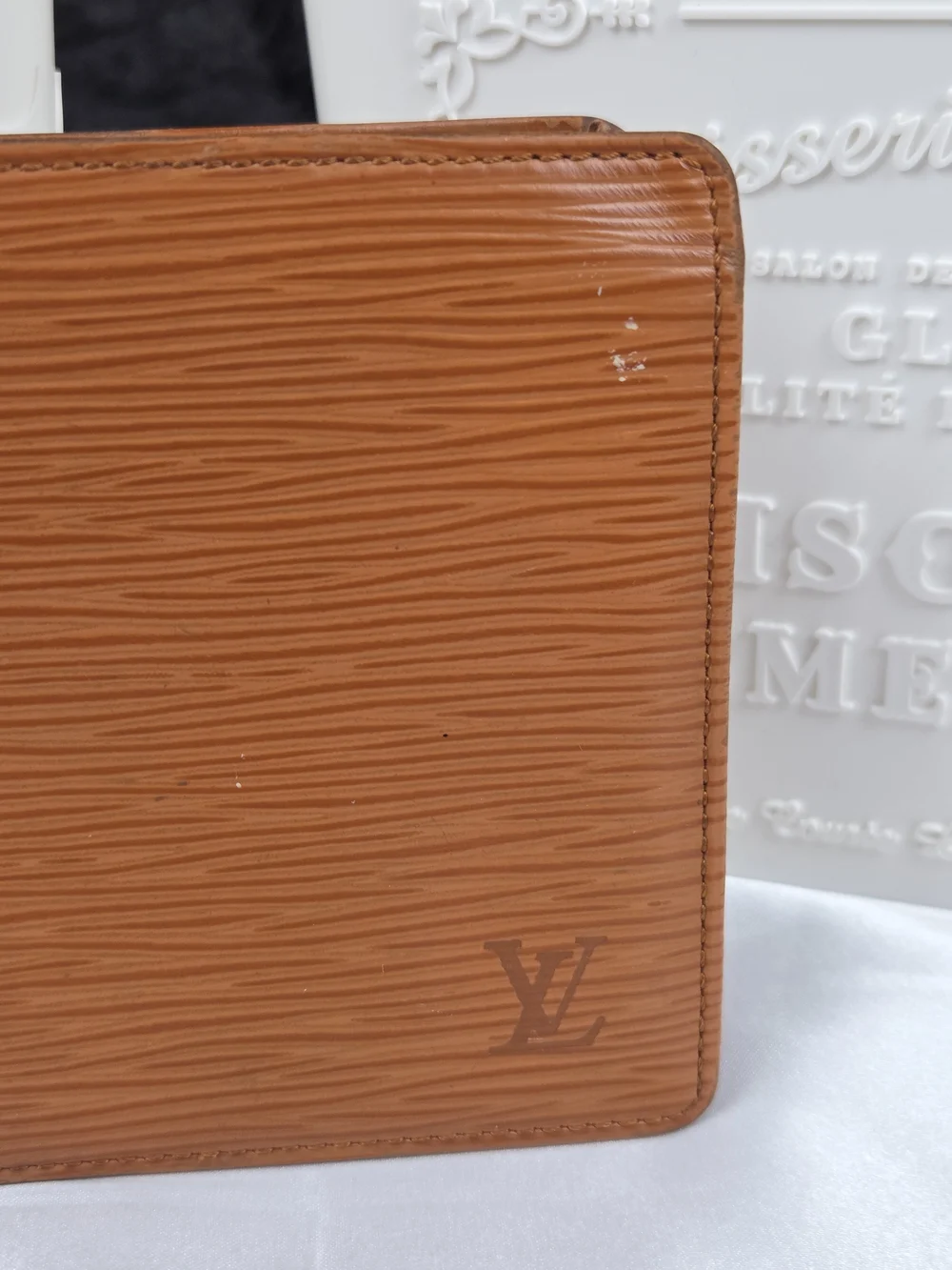 Authentic Louis Vuitton Epi Bifold Wallet Kenyan Fawn Brown Vintage Made in Fran